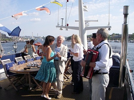 stockholm watertaxi charm - 46 gäster